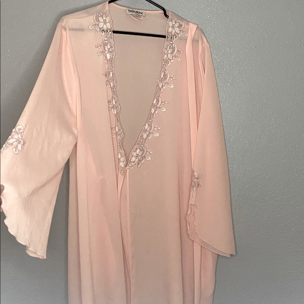 Vintage 1980’s Lejaby Paris Lingerie Baby Pink Robe